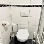 Oxford Royal - Naehe Bahnhof 아파트